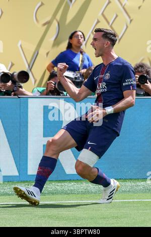 East Rutherford, États-Unis. 09 juillet 2025. East Rutherford, New Jersey, 9 juillet 2025 : Fabian Ruiz du Paris Saint Germain célèbre le match de demi-finale de la Coupe du monde des clubs de la FIFA entre le Paris Saint Germain et le Real Madrid CF au MetLife Stadium le 9 juillet 2025 (João Bravo /SPP) crédit : SPP Sport photo de presse. /Alamy Live News Banque D'Images