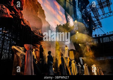 Turin, Italie. 10 juillet 2025. Le chanteur italien Mengoni lors du concert à Turin pendant MENGONI DEGAGI STADI, concert de musique à TURIN, Italie, 09 juillet 2025 crédit : Agence photo indépendante/Alamy Live News Banque D'Images