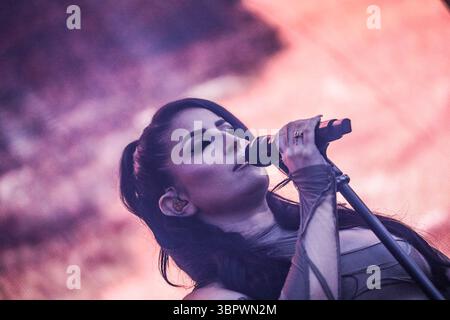 Turin, Italie. 10 juillet 2025. Le chanteur italien Mengoni lors du concert à Turin pendant MENGONI DEGAGI STADI, concert de musique à TURIN, Italie, 09 juillet 2025 crédit : Agence photo indépendante/Alamy Live News Banque D'Images