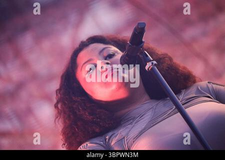 Turin, Italie. 10 juillet 2025. Le chanteur italien Mengoni lors du concert à Turin pendant MENGONI DEGAGI STADI, concert de musique à TURIN, Italie, 09 juillet 2025 crédit : Agence photo indépendante/Alamy Live News Banque D'Images