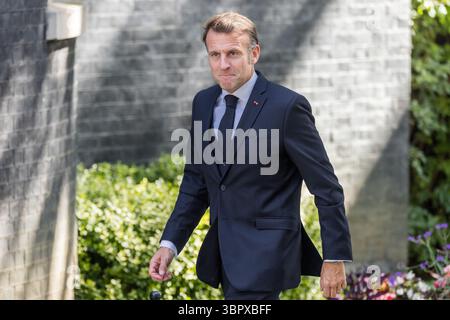 Downing Street, Londres, Royaume-Uni. 10 juillet 2025. Le président de la France, Emmanuel Macron, arrive à Downing Street pour le sommet France-Royaume-Uni. . Crédit : Amanda Rose/Alamy Live News Banque D'Images