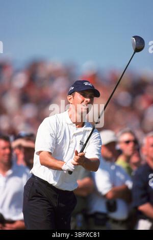 010722/ROYAL LYTHAM ST. ANNES, BLACKPOOL, UK/PHOTO MARK NEWCOMBE/THE OPEN CHAMPIONSHIP MIKE WEIR OPEN 2001 ROYAL LYTHAM ST. ANNES GOLF CLUB, BLACKPOOL, LANCASHIRE, Royaume-Uni JUILLET 2001 crédit photo : Mark Newcombe / visions in GolfLe championnat Open 2000, la 129e édition du tournoi, a eu lieu du 20 au 23 juillet au Old course de St Andrews, en Écosse. Banque D'Images