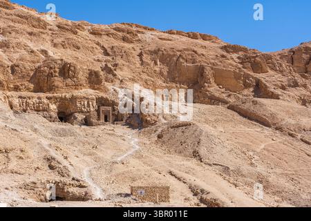 Tombes à Deir el-Bahar, Louxor, Egypte Banque D'Images
