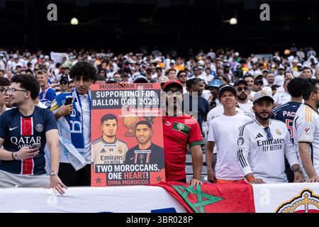 East Rutherford, New Jersey, États-Unis. 9 juillet 2025. 77 542 spectateurs ont assisté à la Coupe du monde des clubs FIFA 2025 : match de demi-finale entre le Real Madrid et le Paris Saint-Germain au MetLife Stadium à East Rutherford, New Jersey, États-Unis, le 9 juillet 2025. Le PSG a gagné 4-0 et a progressé jusqu'à la finale contre le Chelsea FC. (Crédit image : © Lev Radin/Pacific Press via ZUMA Press Wire) USAGE ÉDITORIAL SEULEMENT ! Non destiné à UN USAGE commercial ! Banque D'Images