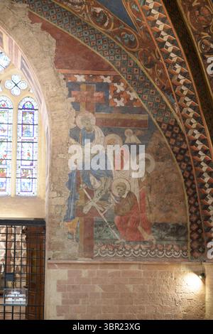 Fresque 'dépôt du Christ de la Croix', partie du cycle de la passion, par le Maître de Saint François, basse église de San Francesco, assise, Italie, Banque D'Images