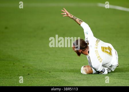 16 juillet 2020, Valdebebas, MADRID, ESPAGNE : Sergio Ramos du Real Madrid proteste pendant le match de Liga entre le Real Madrid et Villarreal CF au stade Alfredo Di Stefano le 16 juillet 2020 à Valdebebas, Madrid, Espagne. (Crédit image : © Oscar J. Barroso/AFP7 via ZUMA Wire) Banque D'Images