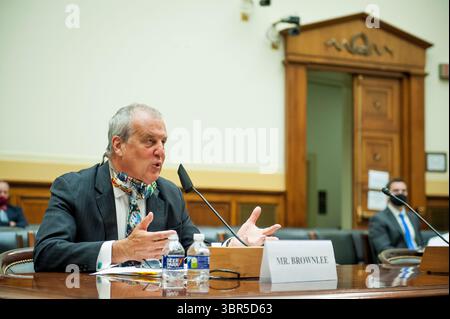 21 juillet 2020, Washington, District of Columbia, États-Unis : Ian Brownlee, le secrétaire adjoint principal, Bureau des affaires consulaires, Département d'État des États-Unis comparaît devant une Commission des affaires étrangères de la Chambre des États-Unis entendant « les affaires consulaires et la crise du COVID-19 : évaluation de la réponse du Département d'État à la pandémie dans le bâtiment des bureaux de Rayburn House sur Capitol Hill à Washington, DC., mardi 21 juillet 2020 (crédit image : © Rod Lamkey/CNP via ZUMA Wire) Banque D'Images