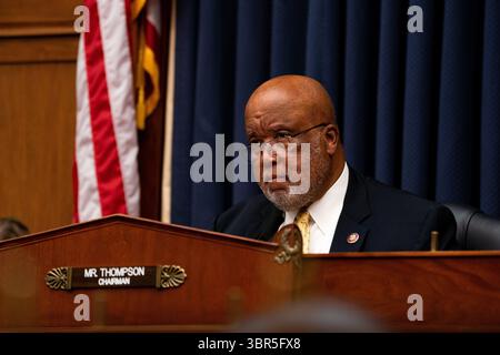 22 juillet 2020, Washington, District de Columbia, États-Unis : le représentant des États-Unis Bennie Thompson (démocrate du Mississippi), président de la Commission de la sécurité intérieure de la Chambre, écoute lors d'une audition avec Peter T. Gaynor, administrateur de la Federal Emergency Management Agency (FEMA) et de la Commission de la sécurité intérieure de la Chambre sur Capitol Hill à Washington DC le 22 juillet 2020 (crédit image : © Anna Moneymaker/CNP via ZUMA Wire) Banque D'Images