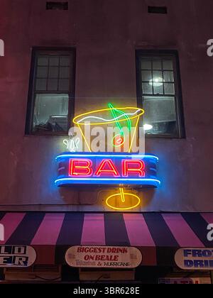 10 juillet 2020, Memphis, Tennessee, USA : BEALE STREET à Memphis, Tennessee le 10 juillet 2020. Le gouverneur du Tennessee dit qu'il wonÃ•t fermer l'économie de stateÃ•à nouveau. Un conseiller de la Maison Blanche et haut responsable du coronavirus a déclaré que le Tennessee devrait fermer les bars pour éviter une escalade imminente de l’épidémie de coronavirus. (Crédit image : © Karen Focht/ZUMA Wire) Banque D'Images