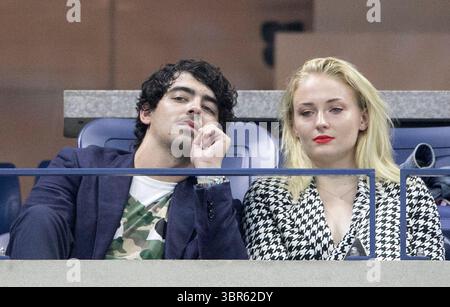 27 juillet 2020, Los Angeles, Californie, USA : Sophie Turner et Joe Jonas annoncent la naissance de leur premier bébé le lundi 27 juillet 2020. PHOTO DU DOSSIER : Joe Jonas et sa petite amie Sophie Turner assistent au jour 8 de l'US Open 2018 au USTA Billie Jean King National Tennis Center le lundi 3 septembre 2018 dans le quartier Flushing de l'arrondissement Queens de New York. JAVIER ROJAS/PI (crédit image : © Prensa Internacional via ZUMA Wire) Banque D'Images