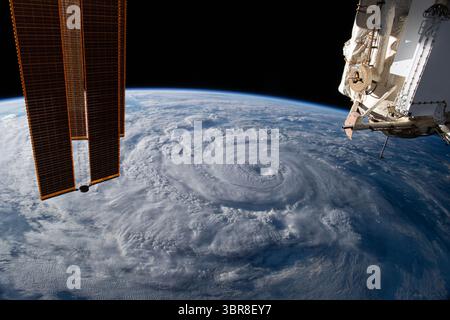 19 août 2020 - atmosphère terrestre - ouragan Geneviève au large de la côte Pacifique du Mexique depuis la Station spatiale internationale. (Crédit image : © NASA/ZUMA Wire/ZUMAPRESS.com) Banque D'Images