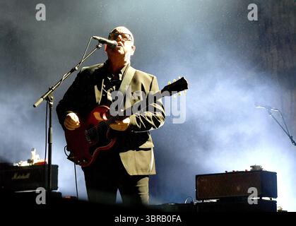 Québec, Canada. 10 juillet 2025. Black Francis des Pixies se produit au Festival d'été de Québec le 10 juillet 2025 à Québec, Québec. Photo : Casey Flanigan / Sipa USA crédit : Sipa USA / Alamy Live News Banque D'Images