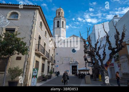 CUBELLES, ESPAGNE – 8 DÉCEMBRE 2023 : Paris de Sainte-Marie, à Cubelles, une petite ville dans la province de Barcelone, Catalogne, Espagne Banque D'Images