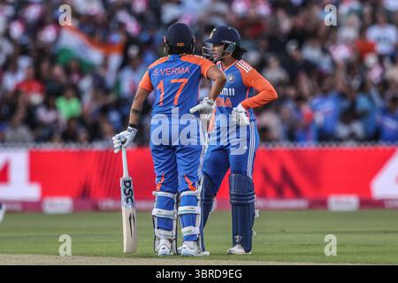 Shafali Verma de l'Inde célèbre un quatre lors de la 4ème Vitality IT20 England Women vs India Women à Old Trafford, Manchester, Royaume-Uni, le 9 juillet 2025 (photo par Alfie Cosgrove/News images) Banque D'Images