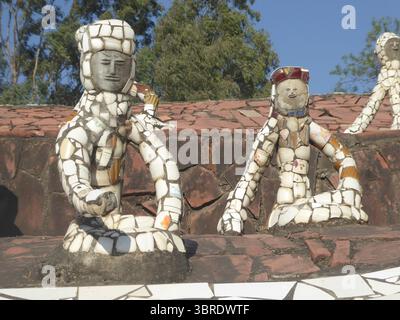 Sculptures dans le jardin rocheux de Chandigarh, Punjab, Inde du Nord Banque D'Images