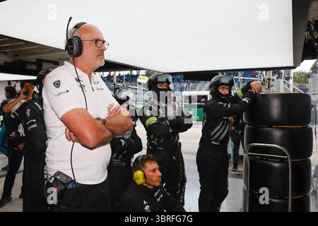 FINOT Jean-Marc (fra), Directeur de Stellantis Motorsport, portrait lors des Rolex 6 heures de Sao Paulo 2025, 5ème manche du Championnat du monde d'Endurance FIA 2025, du 11 au 13 juillet 2025 sur le circuit Interlagos à Sao Paulo, Brésil Banque D'Images