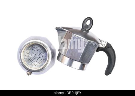 Parties de vue de dessus de la cafetière italienne moka pot isolé sur fond blanc avec chemin de découpage Banque D'Images