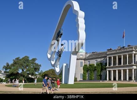 L'exposition en marge de Goodwood House pendant le Goodwood Festival of Speed à Goodwood, West Sussex, Royaume-Uni. 12 juillet 2025. Crédit : LFP/Alamy Live News Banque D'Images