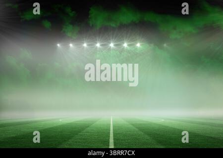 Terrain de football sous ciel vert Banque D'Images