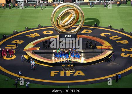 New Jersey, États-Unis. 13 juillet 2025. La photo prise le 13 juillet 2025 montre la cérémonie de remise des prix du match final entre le Chelsea FC (Angleterre) et le Paris Saint-Germain (France) lors de la Coupe du monde des clubs de la FIFA 2025 au MetLife Stadium, New Jersey, États-Unis, le 13 juillet 2025. Crédit : Huang Zongzhi/Xinhua/Alamy Live News Banque D'Images