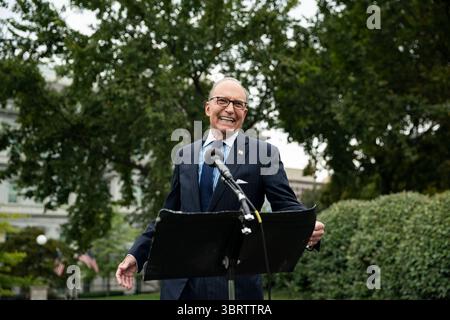 25 septembre 2020, Washington, District of Columbia, États-Unis : le directeur du Conseil économique national Larry Kudlow s'adresse aux journalistes sur l'allée nord de la Maison Blanche à Washington, DC le vendredi 25 septembre 2020 (image crédit : © Alex Edelman/CNP via ZUMA Wire) Banque D'Images