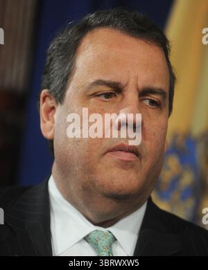 26 novembre 2015, Trenton, New Jersey, États-Unis d'Amérique : TRENTON, NJ - 24 FÉVRIER : le gouverneur du New Jersey Chris Christie à la Statehouse de Trenton a fait une annonce liée aux efforts pour mettre fin à la stigmatisation liée à la toxicomanie le 24 novembre 2015 à Trenton, New Jersey...les gens : le gouverneur du New Jersey Chris Christie. (Crédit image : © SMG via ZUMA Wire) Banque D'Images