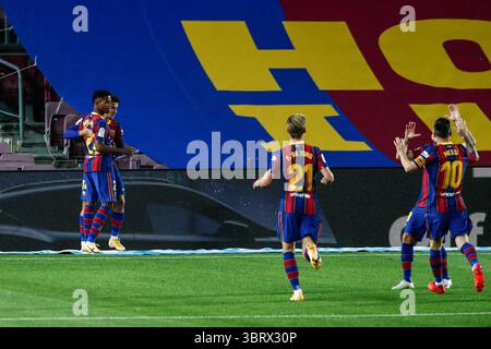 4 octobre 2020, Barcelone, BARCELONE, ESPAGNE : 14 Philippe Coutinho du FC Barcelone célébrant son but lors du match de Liga entre le FC Barcelone et le Sevilla FC au stade Camp Nou le 04 octobre 2020 à Barcelone, Espagne. (Crédit image : © Xavi Bonilla/AFP7 via ZUMA Wire) Banque D'Images