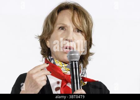 23 juin 2018 - Yokohama, Japon - L'actrice française Nathalie Baye intervient lors d'un talk-show pour le film ''Moka'' et le court métrage ''Thomas'' lors du Festival du film Français au Japon 2018 à Yokohama, Japon. Après la projection du film ''Moka'' et du court métrage ''Thomas'', Baye a répondu aux questions des médias et des fans dans le cadre du Festival du film Français au Japon 2018 qui s'est tenu jusqu'au 24 juin. (Crédit image : © Rodrigo Reyes Marin/via ZUMA Wire via ZUMA Wire) Banque D'Images