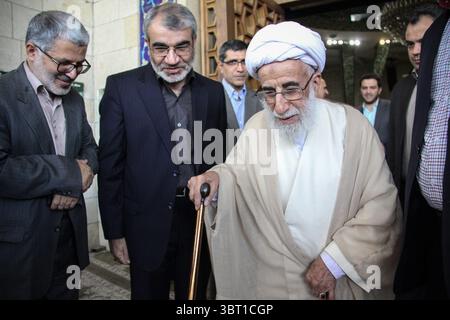 6 octobre 2015, Téhéran, IRAN : le président de l'Assemblée des experts, Ahmad Jannati, est vu à la mosquée universitaire de Téhéran, Iran. (Crédit image : © Rouzbeh Fouladi/ZUMA Wire) Banque D'Images