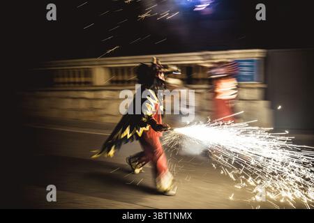 14 septembre 2019, Sitges, Catalogne, Espagne : 'Correfocs' (coureurs de feu) feu d'artifice pendant la petite 'Festa Major' de Sitges, 'Santa Tecla' (crédit image : © Matthias Oesterle/ZUMA Wire) Banque D'Images