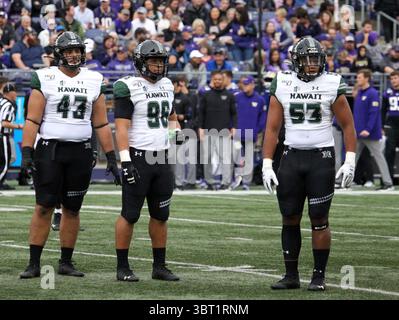 14 septembre 2019 - le lineman défensif des Hawaii Rainbow Warriors Mason Vega #43, le lineman défensif des Hawaii Rainbow Warriors Kaimana Padello #96 et le linebacker des Hawaii Rainbow Warriors Darius Muasau #53 pendant le match entre les Hawaii Rainbow Warriors et les Washington Huskies au Husky Stadium de Seattle, WA - Michael Sullivan/CSM(Credit image : &copy ; Michael Sullivan/CSM via ZUMA Wire) Banque D'Images