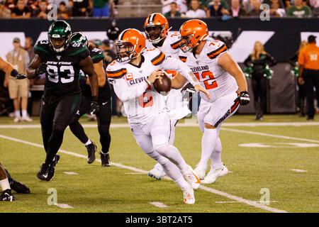 Le 16 septembre 2019, le quarterback des Browns de Cleveland Baker Mayfield (6 ans) se bat avec le ballon pendant le match NFL entre les Browns de Cleveland et les jets de New York au MetLife Stadium à East Rutherford, New Jersey. Christopher Szagola/CSM(image de crédit : &copy ; Chris Szagola/CSM via ZUMA Wire) Banque D'Images