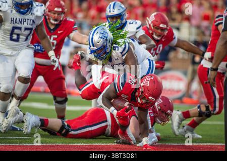 21 septembre 2019 : Liberty Flames Running Back Peytton Pickett (25 ans) plonge dans la zone finale pour marquer lors d'une action de football NCAA entre les Pirates de Hampton et les Liberty Flames au Williams Stadium de Lynchburg, Virginie. Jonathan Huff/CSM.(image de crédit : &copy ; Jonathan Huff/CSM via ZUMA Wire) Banque D'Images