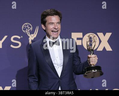 22 septembre 2019, Los Angeles, Californie, États-Unis : Jason Bateman, lauréat de l'Emmy pour la réalisation exceptionnelle d'une série dramatique pour 'Ozark' dans la salle de presse de la 71e Emmy Awards qui s'est tenue au Microsoft Theater. (Crédit image : © Prensa Internacional via ZUMA Wire) Banque D'Images