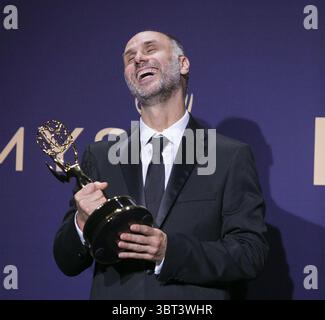22 septembre 2019, Los Angeles, Californie, États-Unis : JESSE ARMSTRONG, lauréat de l'Emmy pour l'écriture exceptionnelle pour une série dramatique pour 'succession' dans la salle de presse de la 71e Emmy Awards qui s'est tenue au Microsoft Theater à Los Angeles. (Crédit image : © Prensa Internacional via ZUMA Wire) Banque D'Images