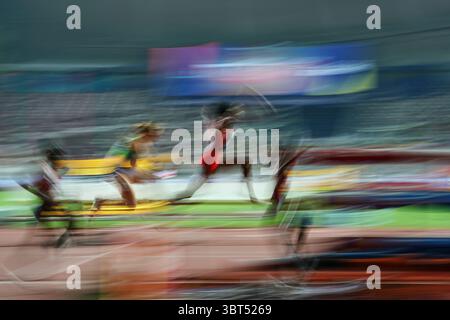 27 septembre 2019 : Winfred Mutile Yaviof Bahrain Hyvin Kiyeng du Kenya lors du 17e match des Championnats du monde d'athlétisme de l'IAAF entre et le 1er jour au stade Khalifa à Doha, Qatar. Ulrik Pedersen/CSM.(image de crédit : &copy ; Ulrik Pedersen/CSM via ZUMA Wire) Banque D'Images
