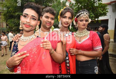 Patna, Inde. 14 juillet 2025. PATNA, INDE - 14 JUILLET : les personnes de la communauté LGBTQ lors d'un défilé de fierté pour faire pression pour la demande de pension mensuelle pour ses membres et l'égalité des droits entre autres questions de Kadam Kuan à Premchand Rangshala le 14 juillet 2025 à Patna, Inde. (Photo de Santosh Kumar/Hindustan Times/Sipa USA) crédit : Sipa USA/Alamy Live News Banque D'Images