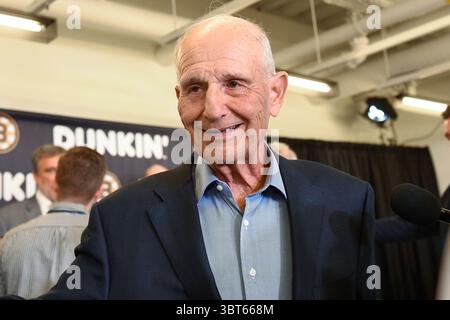 1er octobre 2019 : Jeremy Jacobs, propriétaire des Boston Bruins, répond aux questions des médias lors de la journée des médias des Boston Bruins qui se tient au Warrior Ice Arena à Boston, Massachusetts. Eric Canha/CSM(image de crédit : &copy ; Eric Canha/CSM via ZUMA Wire) Banque D'Images