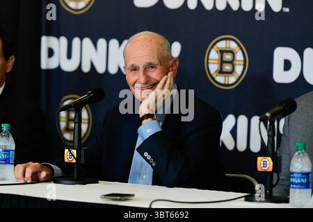 1er octobre 2019 : Jeremy Jacobs, propriétaire des Boston Bruins, répond aux questions des médias lors de la journée des médias des Boston Bruins qui se tient au Warrior Ice Arena à Boston, Massachusetts. Eric Canha/CSM(image de crédit : &copy ; Eric Canha/CSM via ZUMA Wire) Banque D'Images