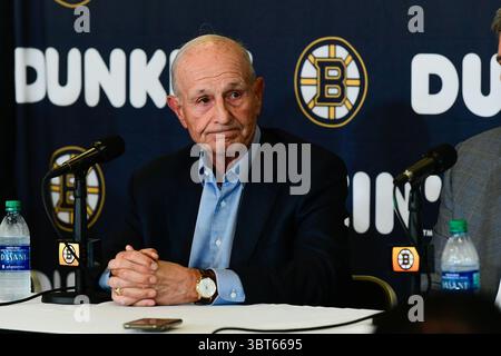 1er octobre 2019 : Jeremy Jacobs, propriétaire des Boston Bruins, répond aux questions des médias lors de la journée des médias des Boston Bruins qui se tient au Warrior Ice Arena à Boston, Massachusetts. Eric Canha/CSM(image de crédit : &copy ; Eric Canha/CSM via ZUMA Wire) Banque D'Images