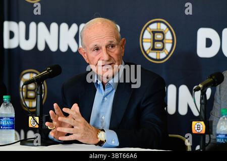 1er octobre 2019 : Jeremy Jacobs, propriétaire des Boston Bruins, répond aux questions des médias lors de la journée des médias des Boston Bruins qui se tient au Warrior Ice Arena à Boston, Massachusetts. Eric Canha/CSM(image de crédit : &copy ; Eric Canha/CSM via ZUMA Wire) Banque D'Images