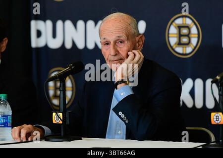 1er octobre 2019 : Jeremy Jacobs, propriétaire des Boston Bruins, répond aux questions des médias lors de la journée des médias des Boston Bruins qui se tient au Warrior Ice Arena à Boston, Massachusetts. Eric Canha/CSM(image de crédit : &copy ; Eric Canha/CSM via ZUMA Wire) Banque D'Images