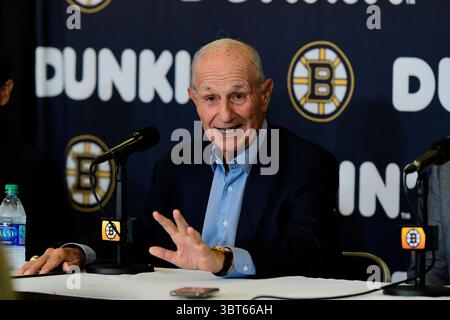 1er octobre 2019 : Jeremy Jacobs, propriétaire des Boston Bruins, répond aux questions des médias lors de la journée des médias des Boston Bruins qui se tient au Warrior Ice Arena à Boston, Massachusetts. Eric Canha/CSM(image de crédit : &copy ; Eric Canha/CSM via ZUMA Wire) Banque D'Images