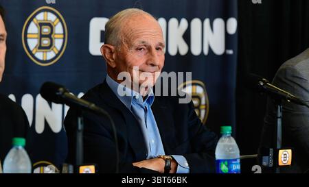 1er octobre 2019 : Jeremy Jacobs, propriétaire des Boston Bruins, répond aux questions des médias lors de la journée des médias des Boston Bruins qui se tient au Warrior Ice Arena à Boston, Massachusetts. Eric Canha/CSM(image de crédit : &copy ; Eric Canha/CSM via ZUMA Wire) Banque D'Images