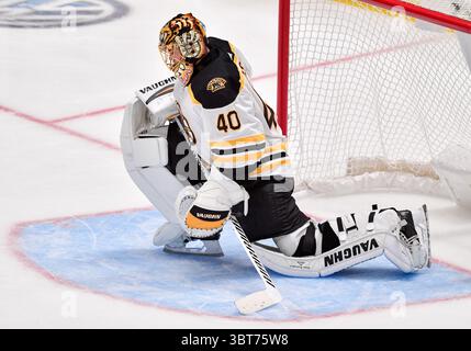 Le gardien de but Tuukka Rask (40) des Boston Bruins en action lors d'un match de la LNH entre les Bruins de Boston et les Stars de Dallas au American Airlines Center à Dallas, Texas, 3e oct., 2019.(Manny Flores/Cal Sport Media) Banque D'Images