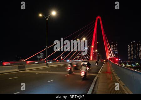 Pont BA son la nuit à Ho Chi Minh ville, Vietnam Banque D'Images