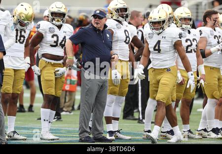 28 décembre 2019, Orlando, FL, USA : Brian Kelly, entraîneur-chef de notre Dame avant le Camping World Bowl contre Iowa State au Camping World Stadium à Orlando, Floride, le 28 décembre 2019. (Crédit image : © TNS via ZUMA Wire) Banque D'Images