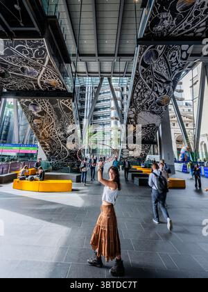 Londres, Royaume-Uni. 15 juillet 2025. Jane et Louise Wilson, Dendrophiles, 2025 - sculpture dans la ville 2025, ville de Londres. Il est livré par la City of London Corporation aux côtés de LACUNA, un studio culturel. Crédit : Guy Bell/Alamy Live News Banque D'Images