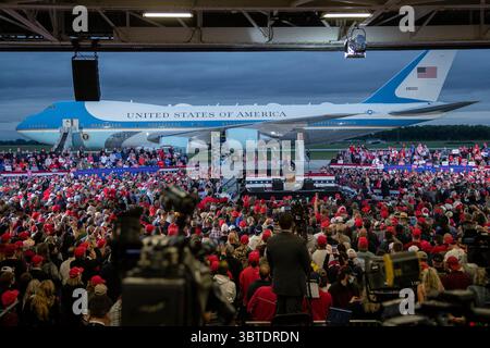 10 septembre 2020, Freeland, mi, États-Unis : le président Donald Trump parle à ses partisans lors d'un rassemblement à l'aéroport international MBS le jeudi 10 septembre 2020 à Freeland, Michigan. (Crédit image : © TNS via ZUMA Wire) Banque D'Images