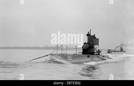 Marine royale britannique. H M Submarine B5 1914 le HMS B5 était un sous-marin de classe B de la Royal Navy, construit à Vickers, Barrow - in - Furness, lancé le 14 novembre 1905. Banque D'Images